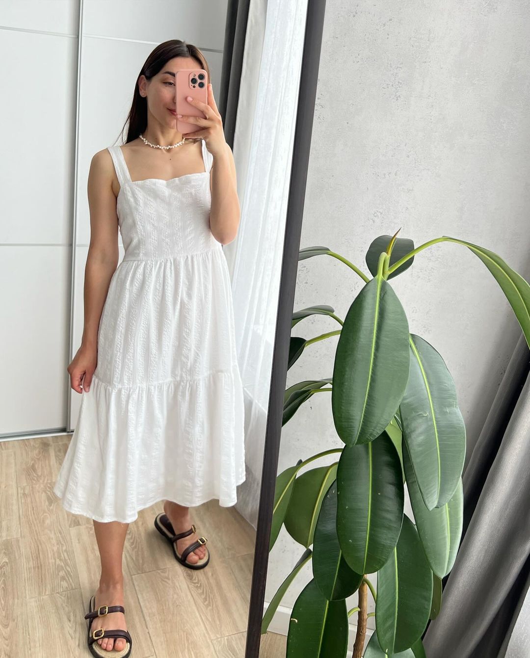 22 White Sundress Outfit Ideas for Every Occasion: Long, Short, Casual ...