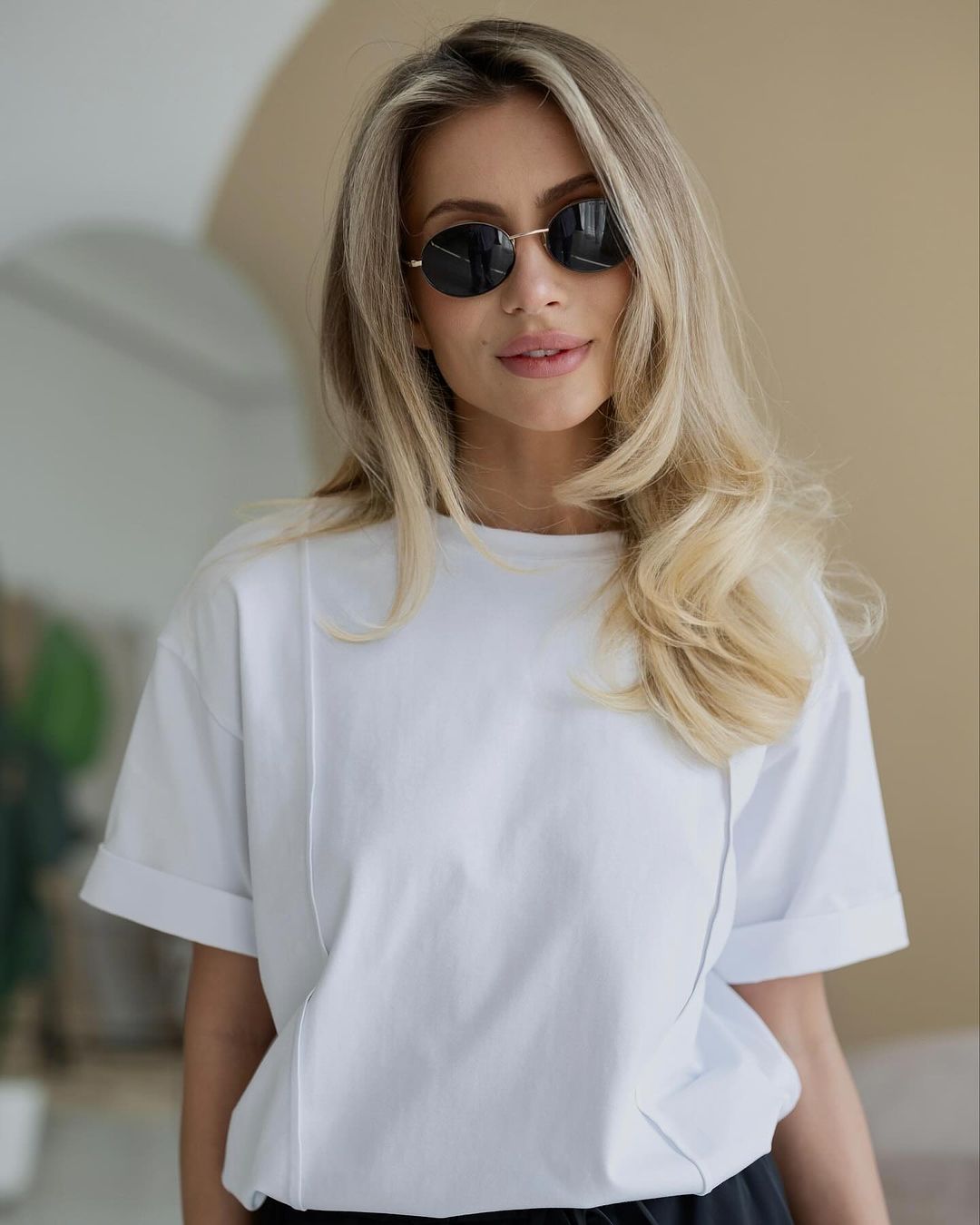 21-best-white-t-shirt-outfit-ideas-for-women-casual-classy-and