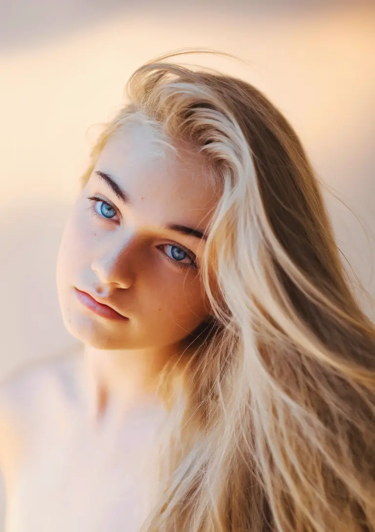 teen hairstyles girls easy straight+Windblown Blonde with a Deep Sweep