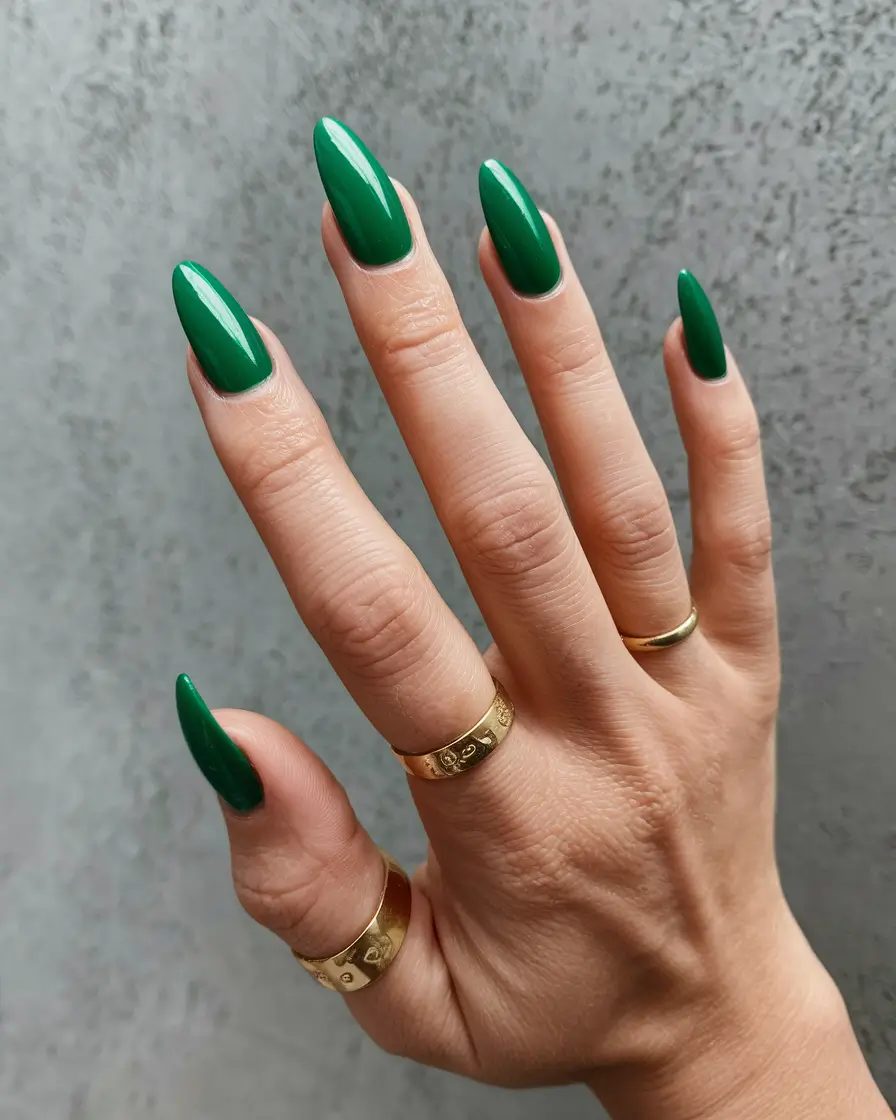 june nails color 2025 Emerald Power Move