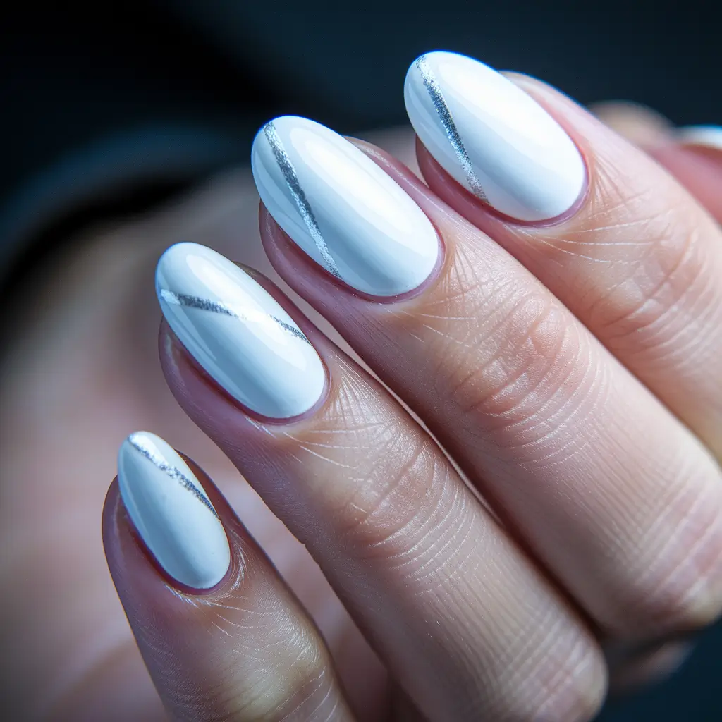 summer round nails ideas 2025 Cool-Toned Minimalism with Metallic Lines