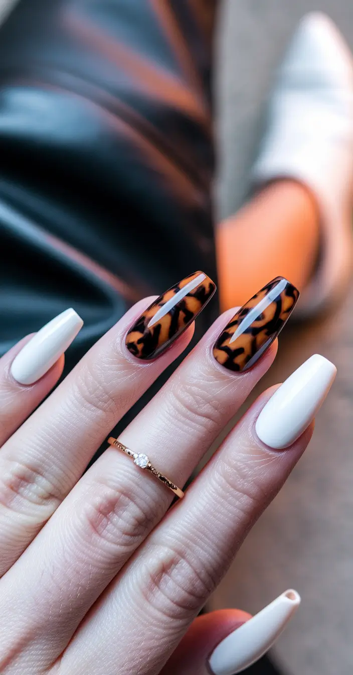 fall coffin nail ideas Modern Tortoiseshell Meets Creamy Neutrals