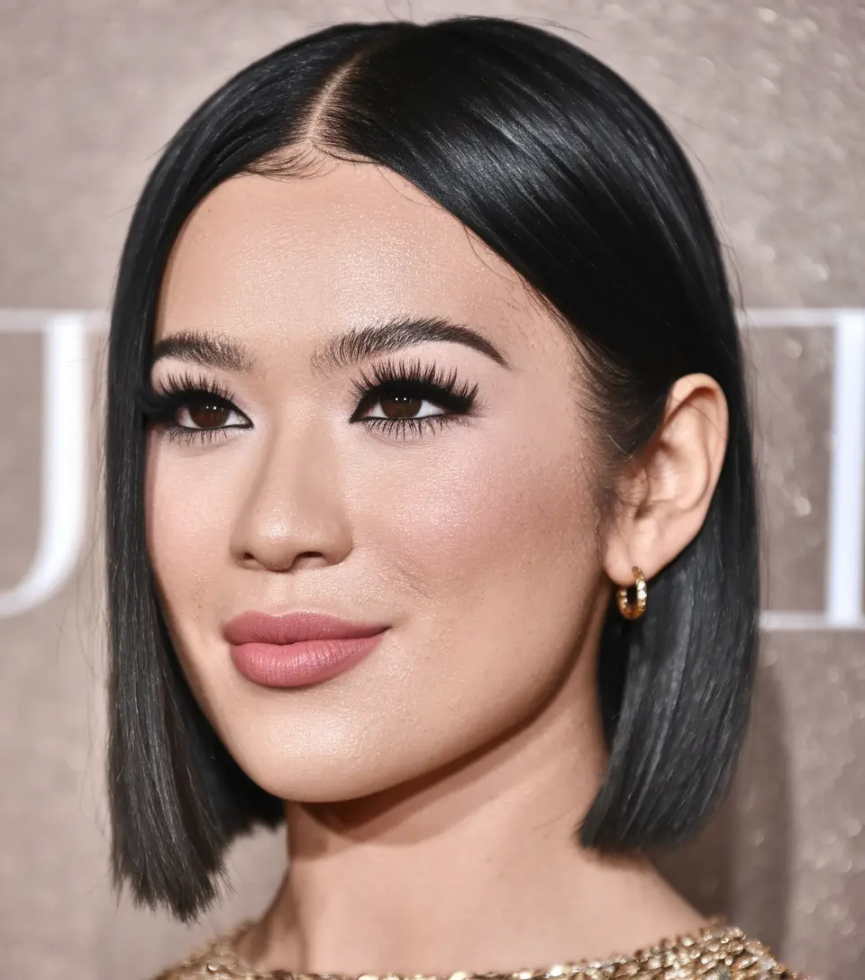 bob hair color Slick Noir Blunt Cut