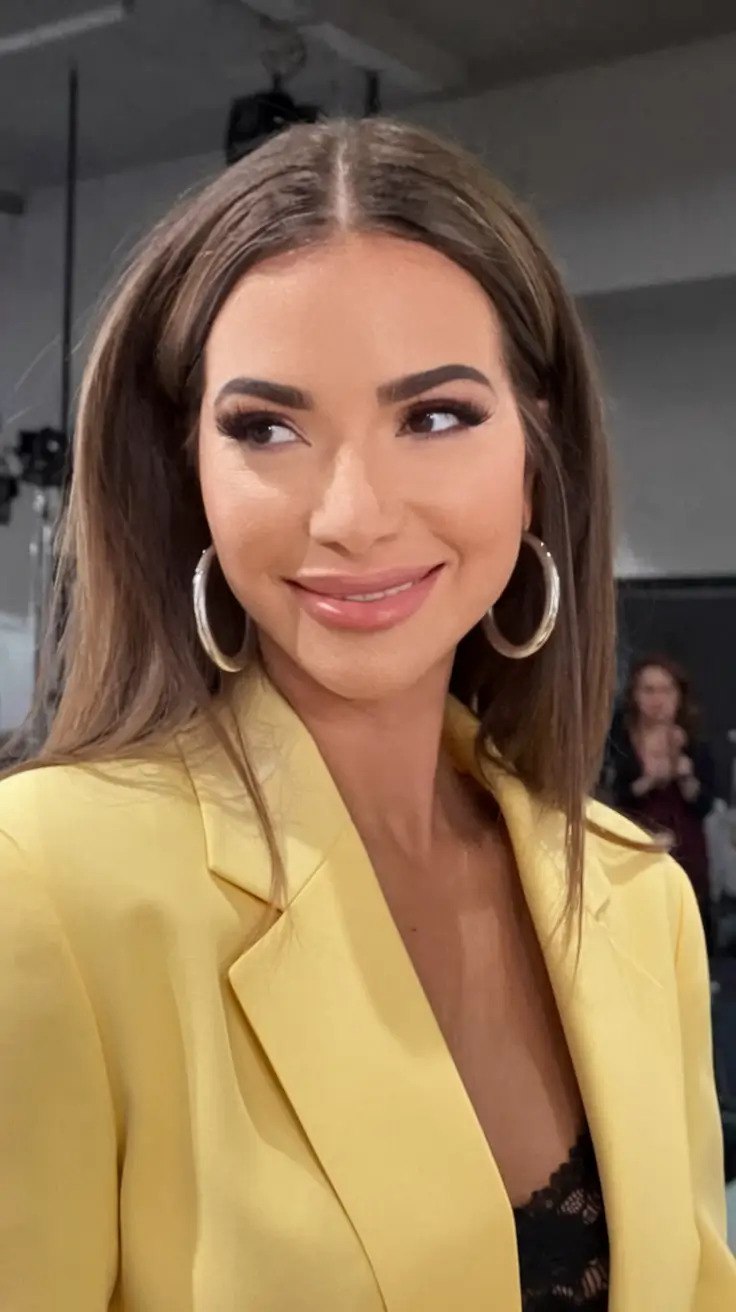 september hairstyle Center-Parted Sleek Blowout