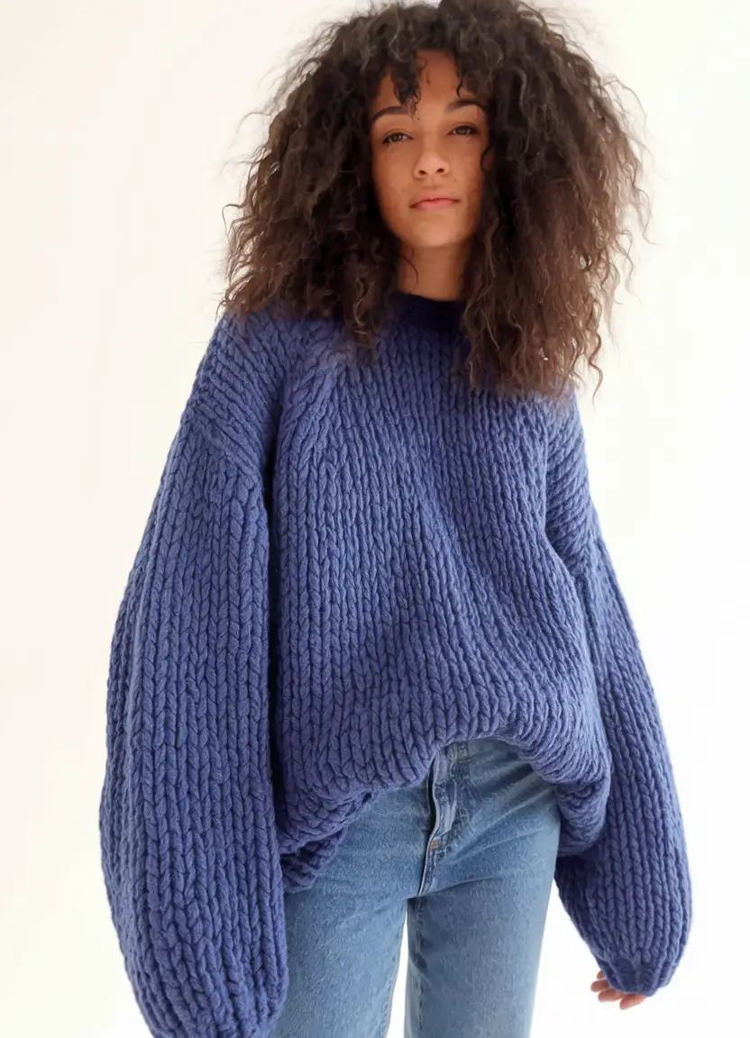 warm fall outfits ideas 2025 Chunky Texture & Blue Jean Ease