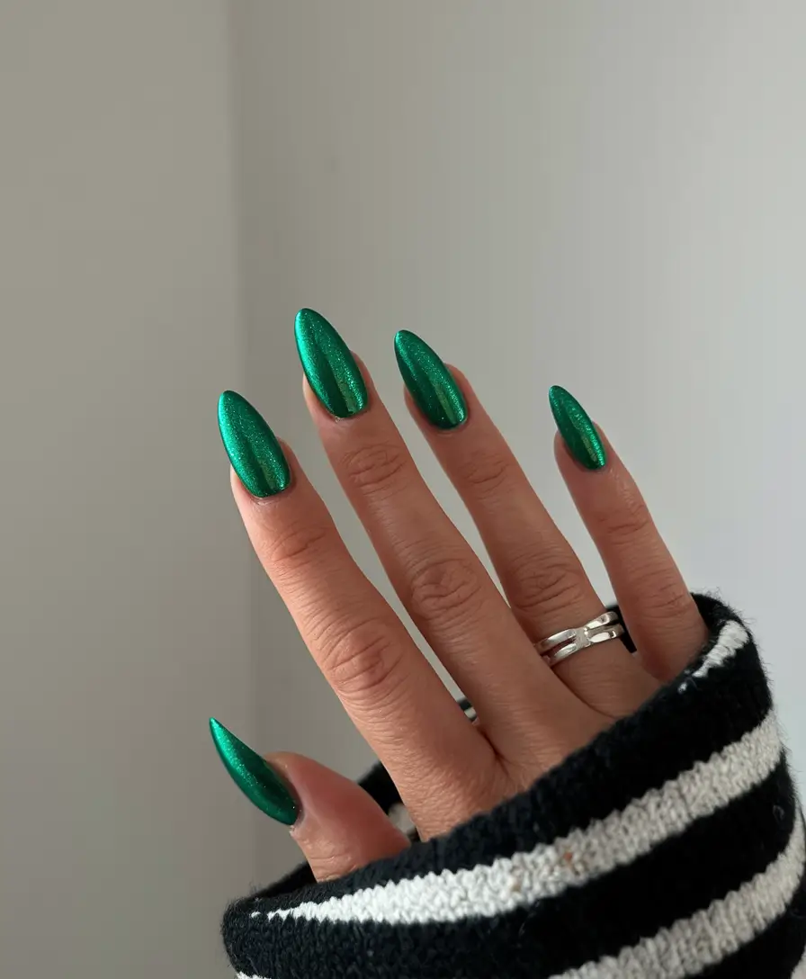 fall green nails Emerald Chrome Elegance