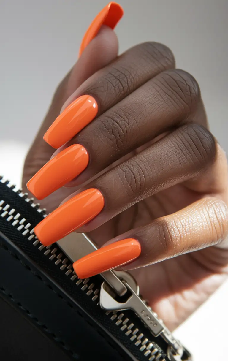 Autumn 2025 Nail Color Inspiration – High-Gloss Pumpkin Squares
