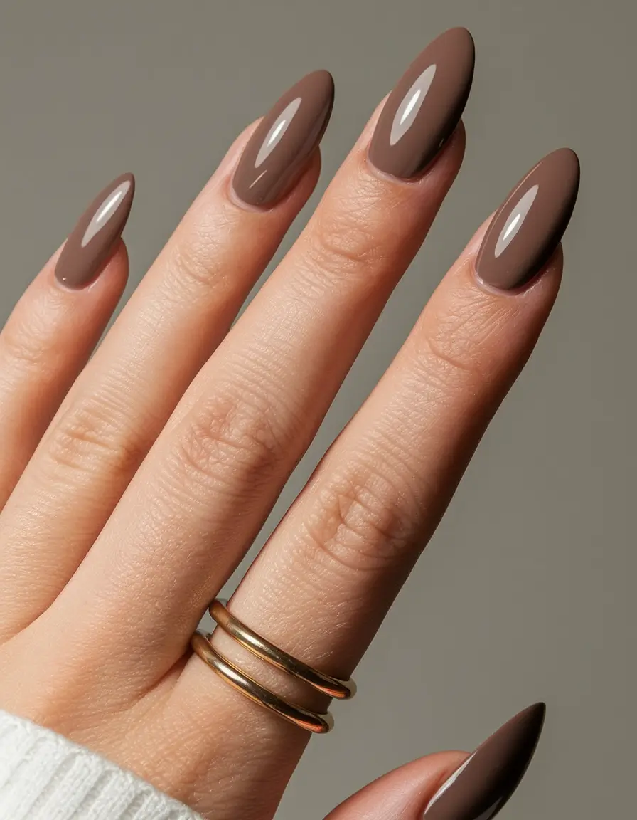 Fall 2025 Nail Color Ideas for Women Over 50 – Milk-Chocolate Almond