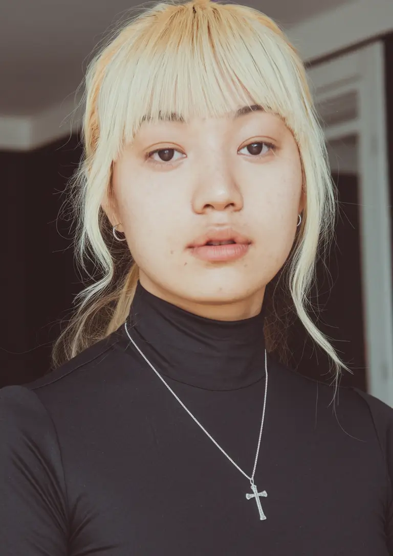 haircut fall winter 2025 2026 Blunt Bangs with Blonde Contrast