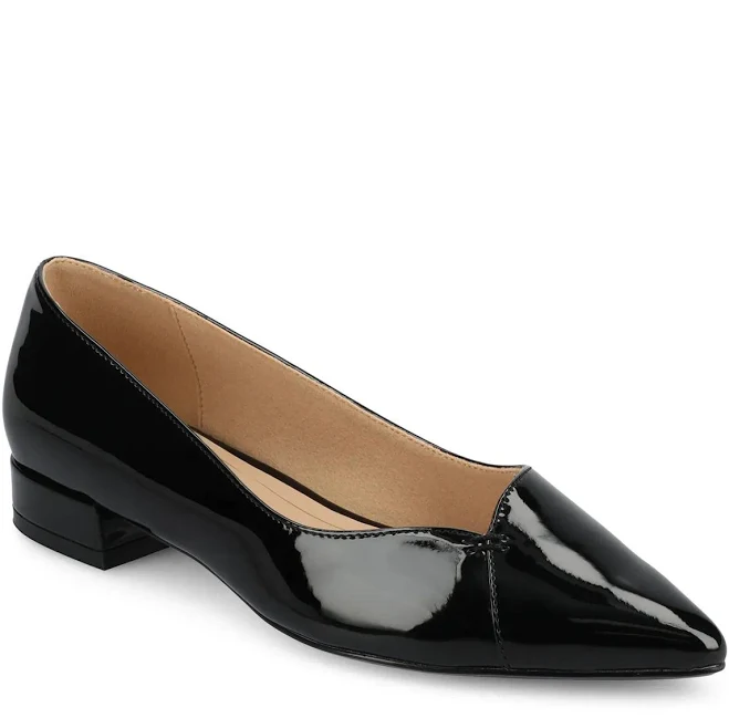 Journee Women's Collection Carmin Flats