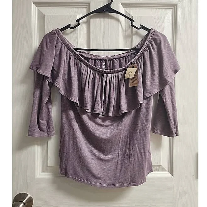 American Eagle Small Smocked Crop Off Shoulder Elastic Bodice Lavendar