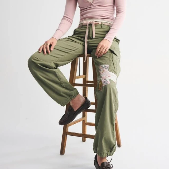 trousers Abercrombie & Fitch Women's Low Rise Ultra Loose Cargo Pants Abercrombie & Fitch $69.99