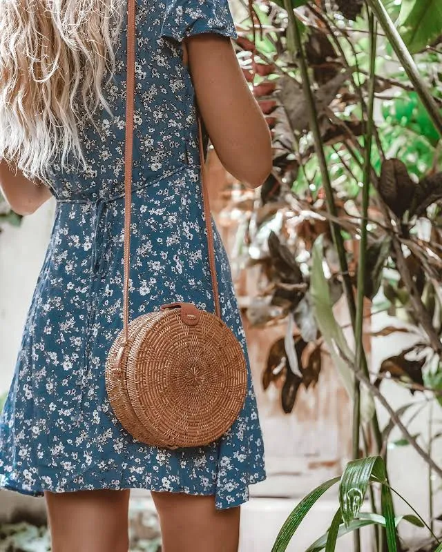 bag Bali Wicker Handwoven Round Rattan Crossbody Bag Etsy - NomadNextdoor $69
