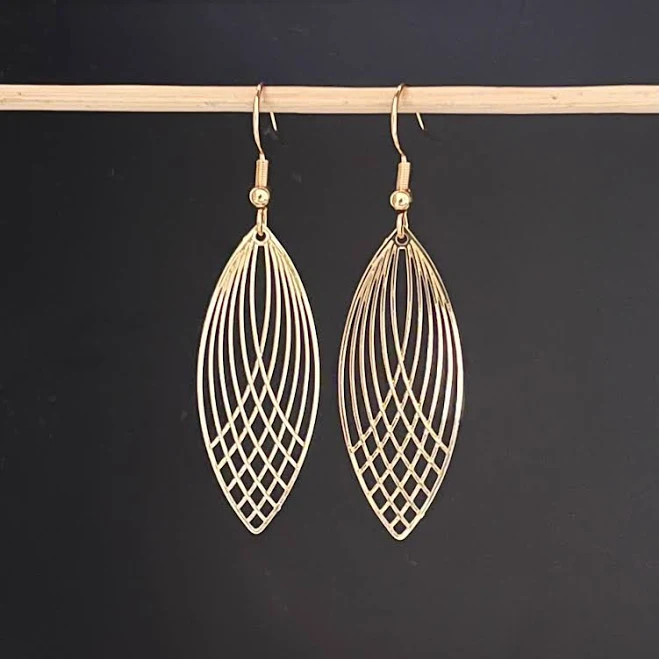 accessory Filigree Drop Earrings Etsy - IndigoOfCheshire $14.89