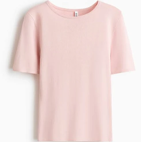 top H&M Ladies Fine-knit Top H&M $14.99