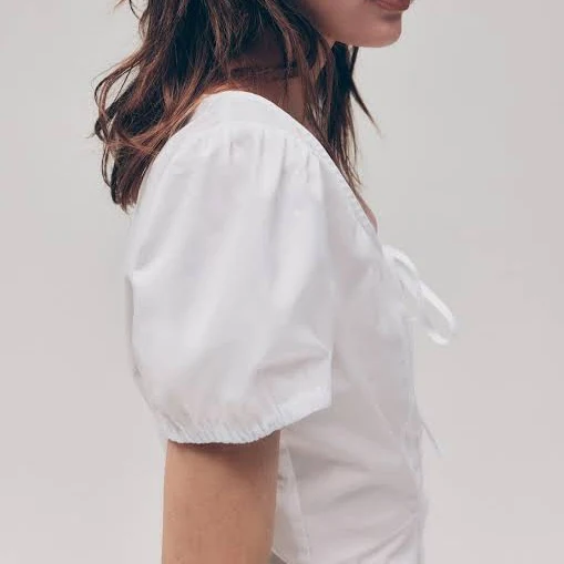 top H&M Ladies Puff-Sleeved Poplin Blouse H&M $19.99