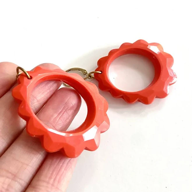 accessory Retro 50s Scalloped Statement Hoop Earrings Etsy - minusOne $27