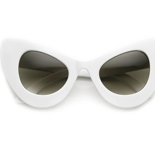 accessory Retro Mod Oversize Cat Eye Sunglasses zeroUV $10.95