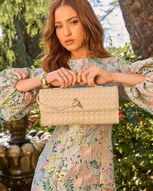 bag Vici Woven Leather Porta Clutch VICI $40.6