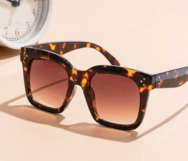 Vlook Oversized Square Sunglasses