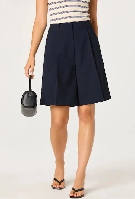 Quillie Pleated Bermuda Shorts in Navy L