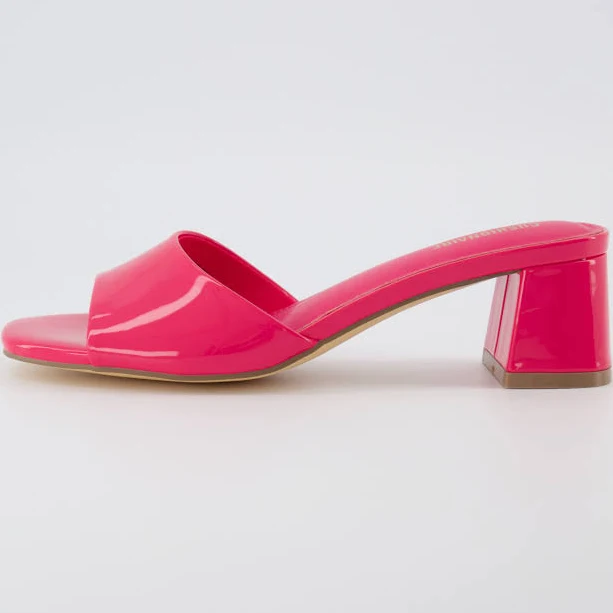 Cushionaire Women's Taboo One Band Dress Sandal