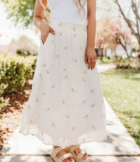 Asteria Flower Embroidered Skirt