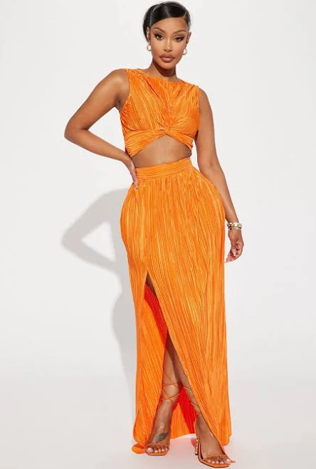 Fashion Nova Conjunto de Falda Playing Games Plisse Skirt Set