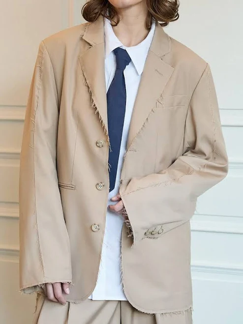 WAIKEI Oversized Raw-Edge Blazer