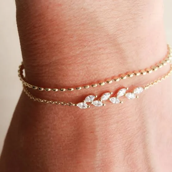 Dainty Gold Layered Bracelet Gift Set