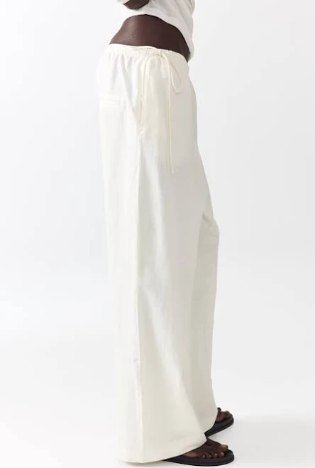 pants H&M Ladies Linen-Blend Drawstring Pants H&M $29.99