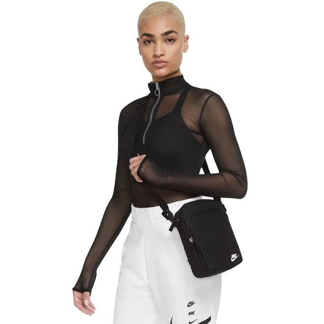 bag Nike Heritage Crossbody Bag Fit2Run, The Runner's Superstore $27