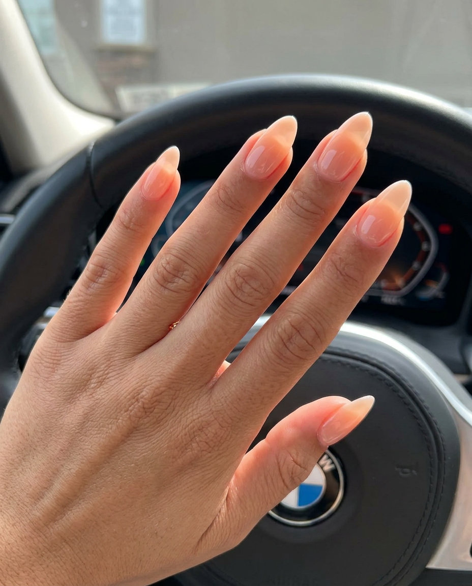 Jelly peach sunset ombre nails for summer classy nails 2026, perfect for vacations and romantic dinners.