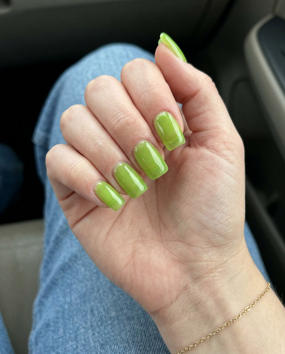 Bold vibrant lime green jelly solid medium square nails for festivals and summer vacation. Summer nails square medium 2026.