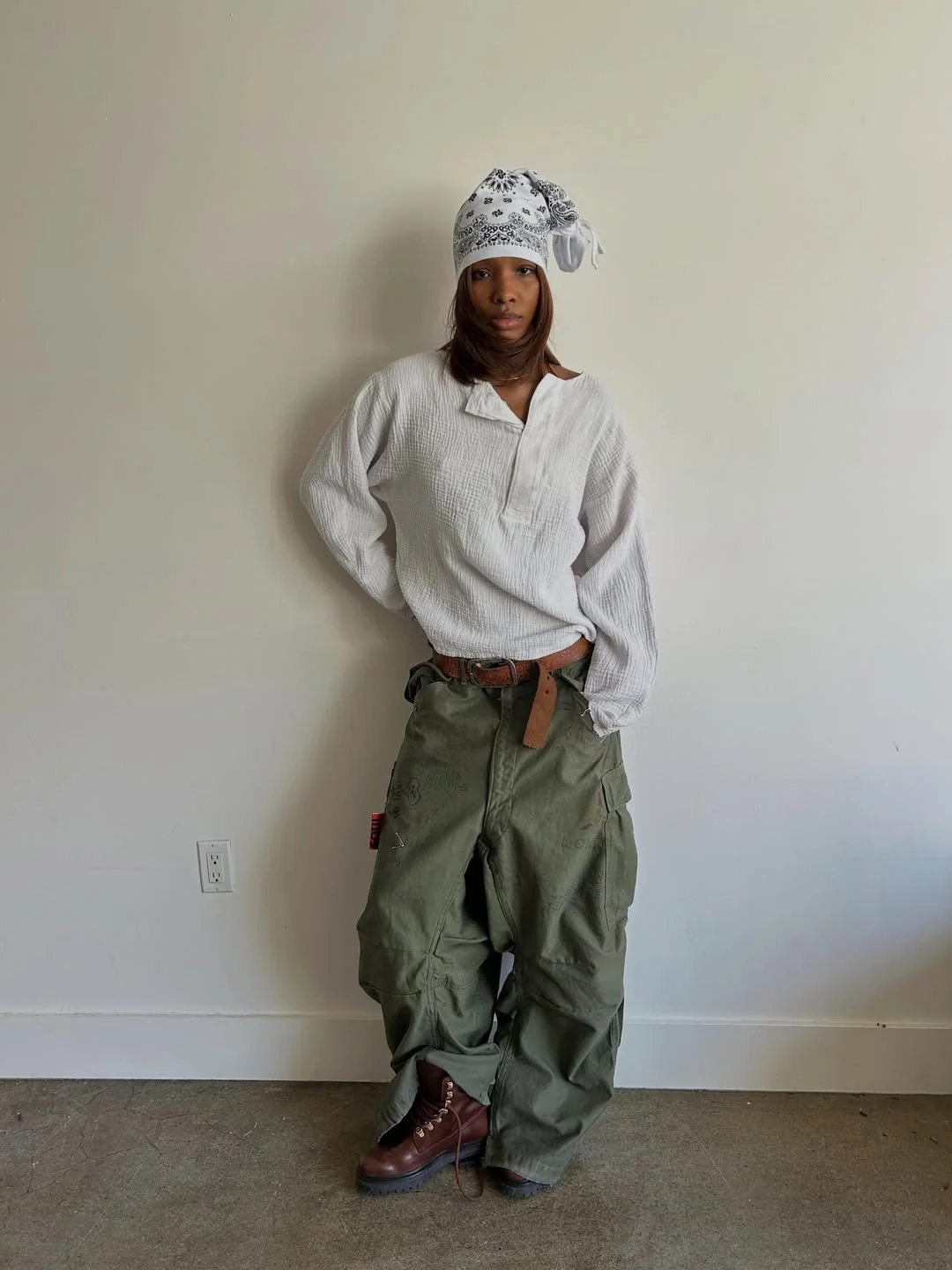 chic fall outfits pants 2026 Oversized Olive Cargo Pants With Soft Grunge Energy