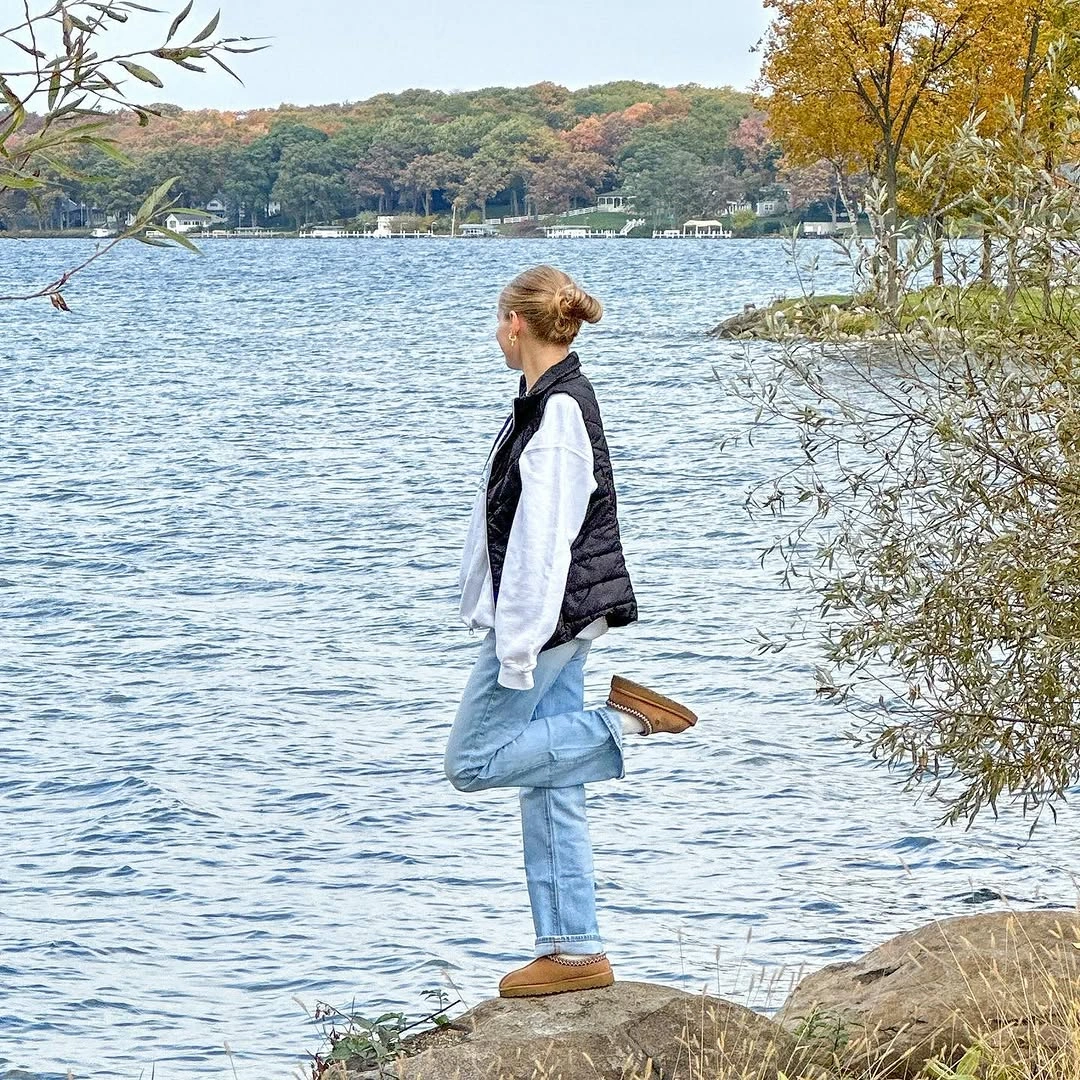comfy fall outfits 2026 Relaxed Lakeside Layers With a Puffer Vest