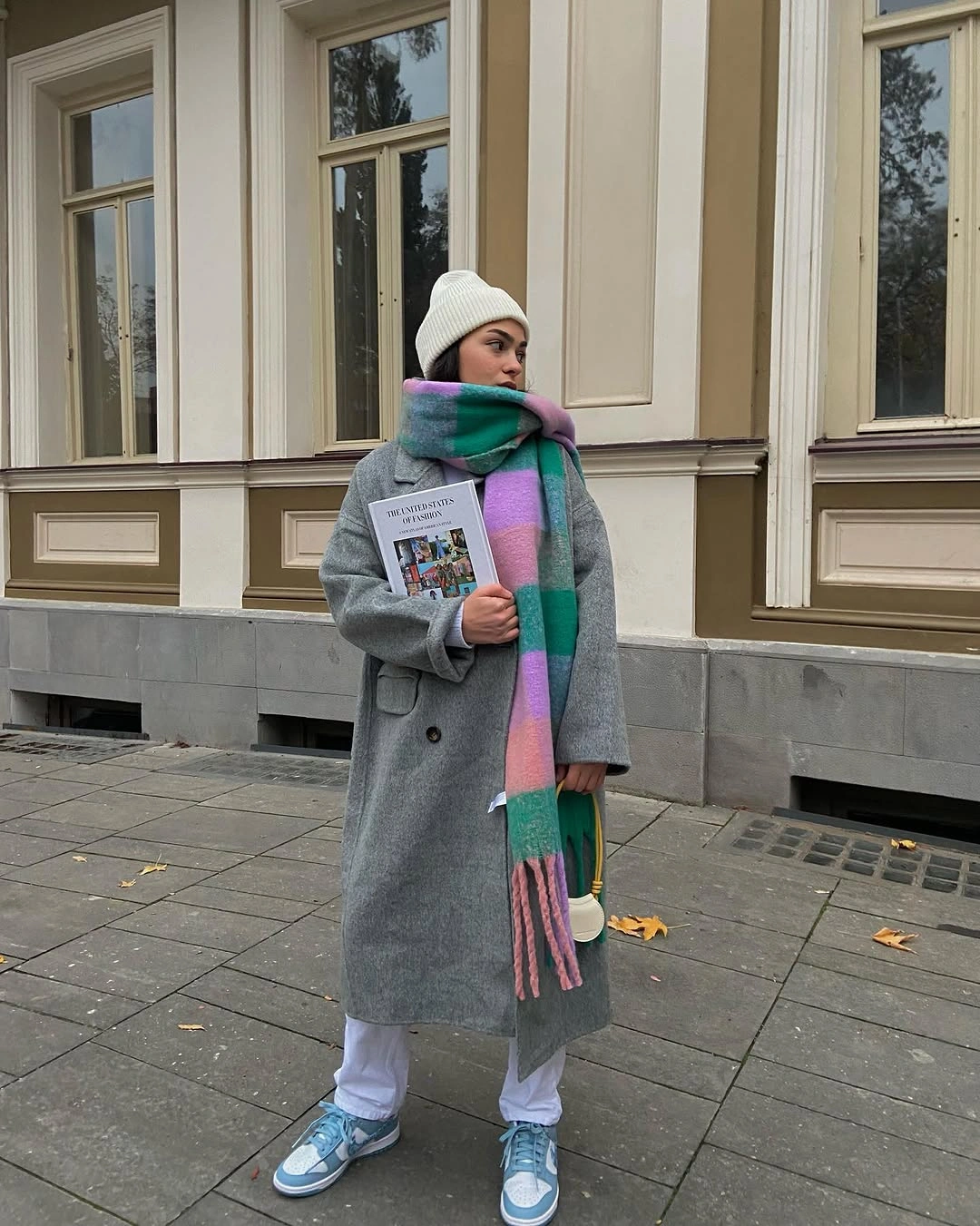 cozy & chic autumn outfits for women 2026 Oversized Gray Coats with Colorful Scarves for Instant Personality