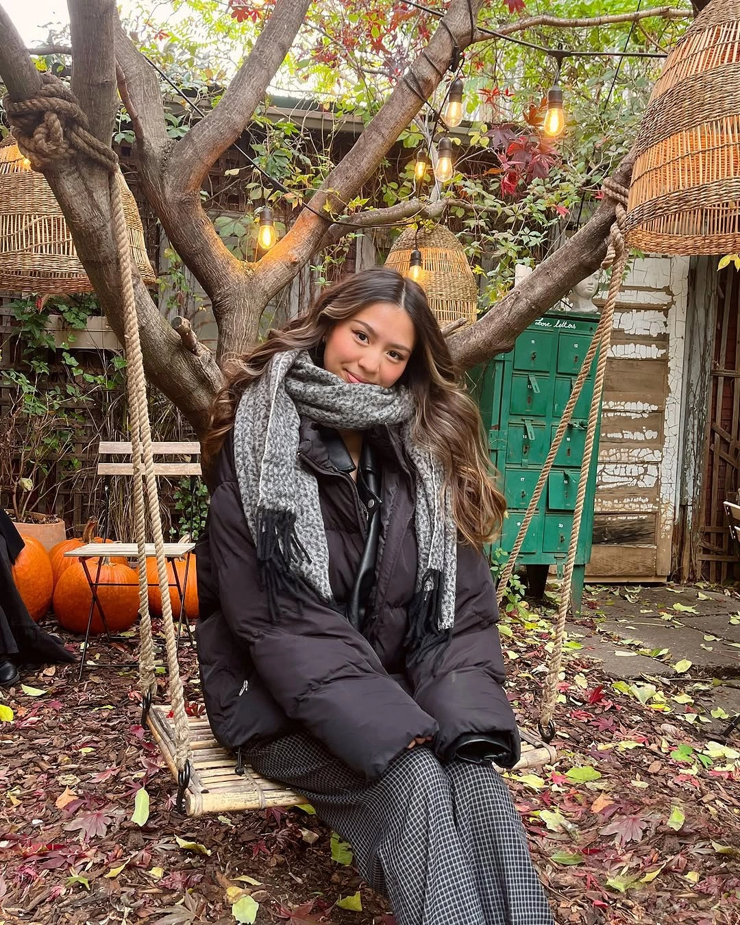 cozy & chic autumn outfits for women 2026 Oversized Layers That Turn Cold Days Into Cozy Moments