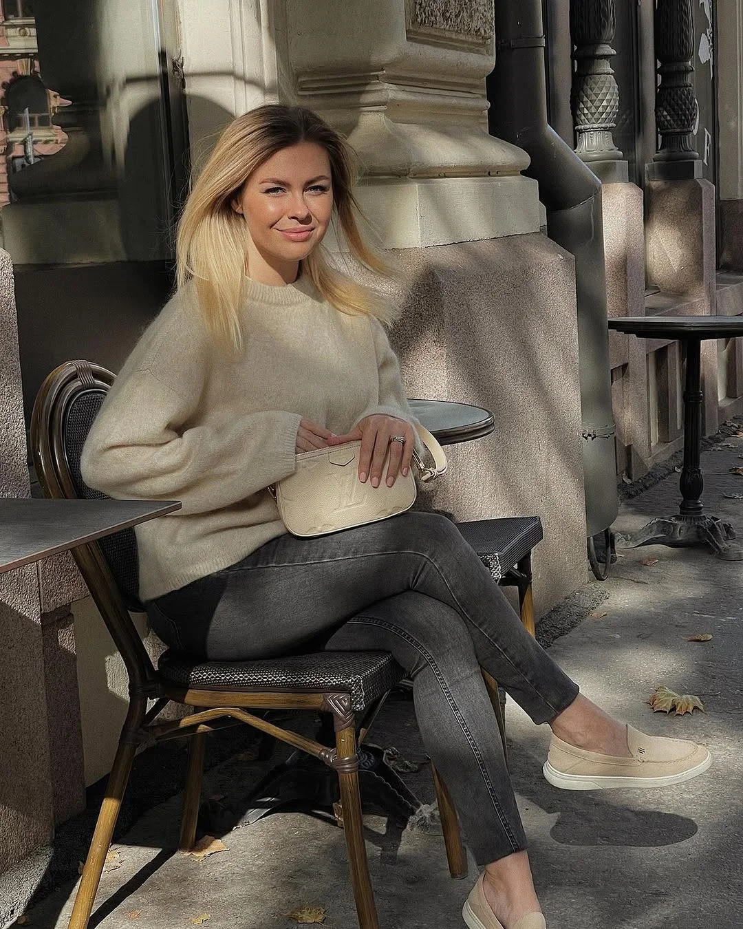 Early fall outfits ideas 2026 Soft Neutral Knitwear Always Feels Elegant in Early Fall