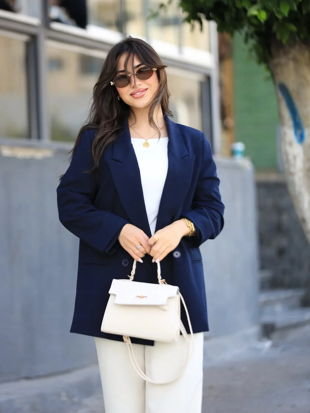 elegant fall office outfits 2026 The Navy Blazer Formula That Never Goes Out of Style