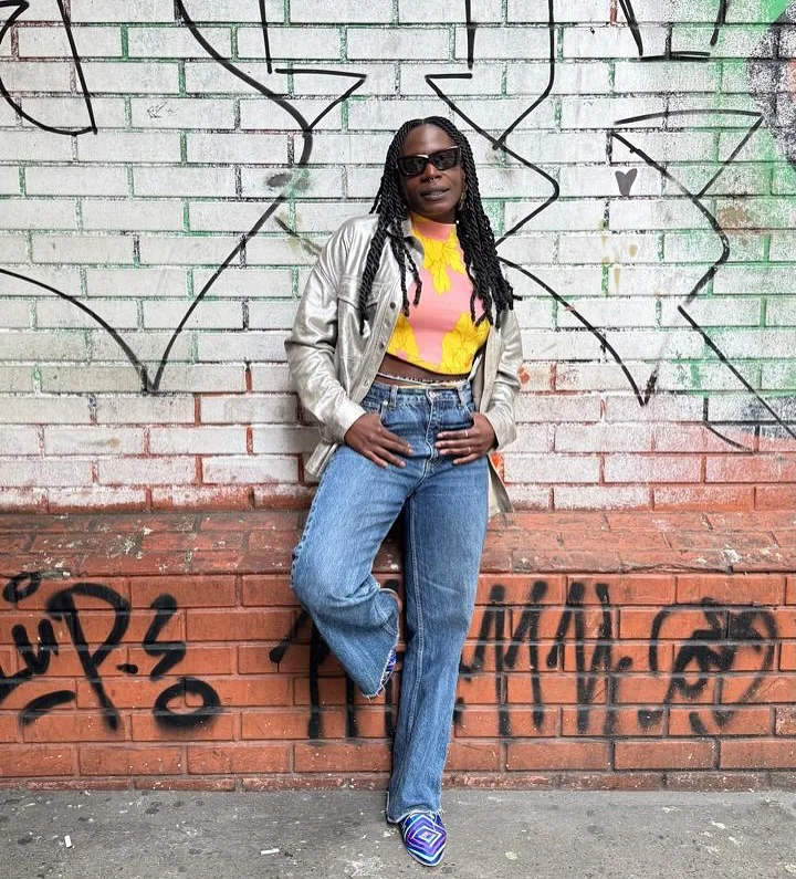 fall 2026 outfits for black women Relaxed Denim with a Pop of Color for Everyday Adventures