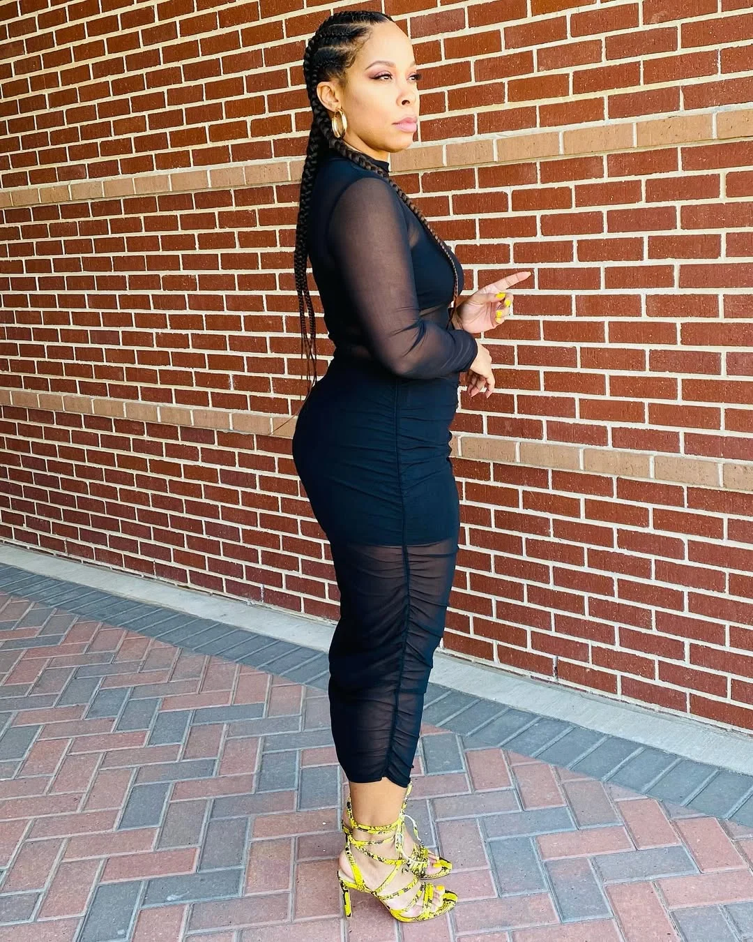 fall 2026 outfits for black women Minimal Black Evening Looks That Always Feel Confident