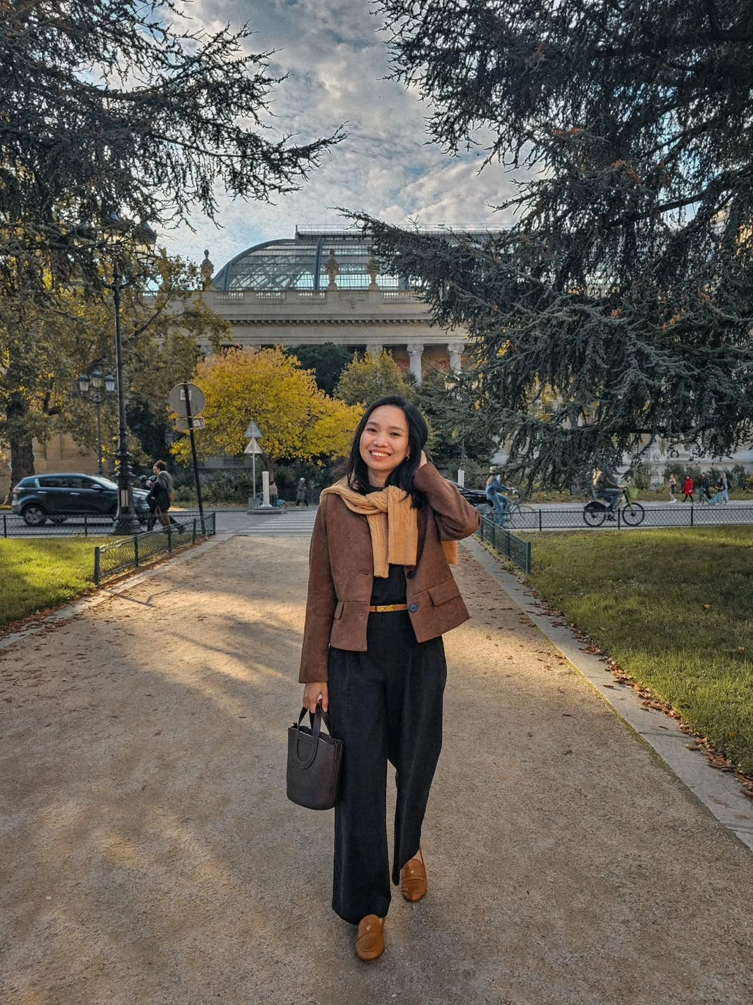 fall going out outfits 2026 Soft Tailoring in Earth Tones for Elegant Autumn Walks