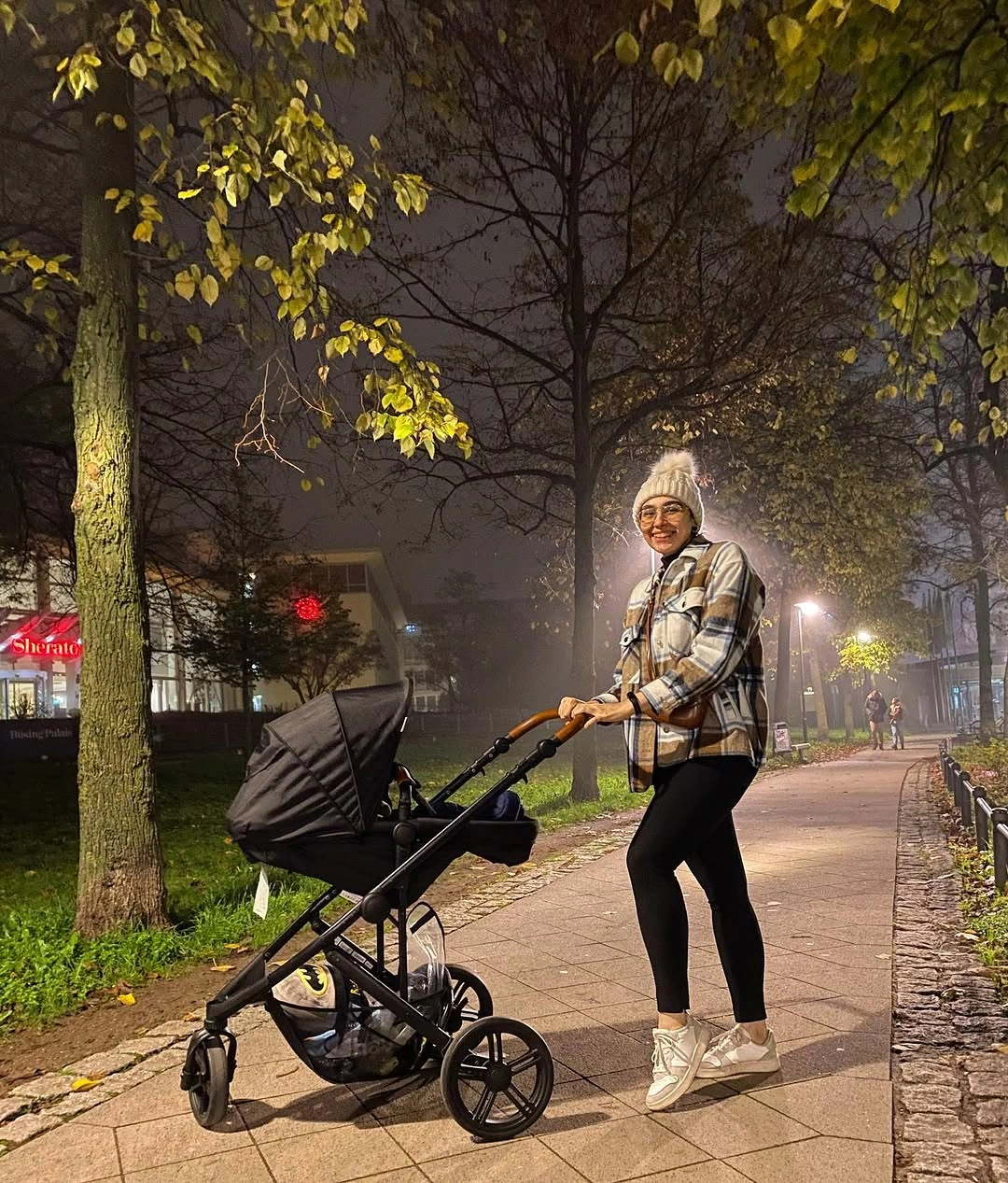 fall mom outfits 2026 Plaid Shackets And Leggings For Crisp Evening Walks