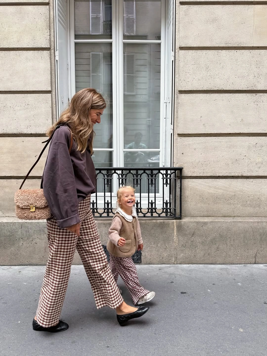 fall mom outfits 2026 Soft Neutrals And Plaid Pants That Feel Effortlessly Parisian