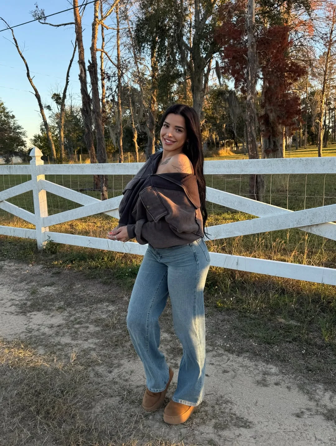 fall outfits for big busted women 2026 Cozy Oversized Layers with Light Denim for Weekend Fall Adventures