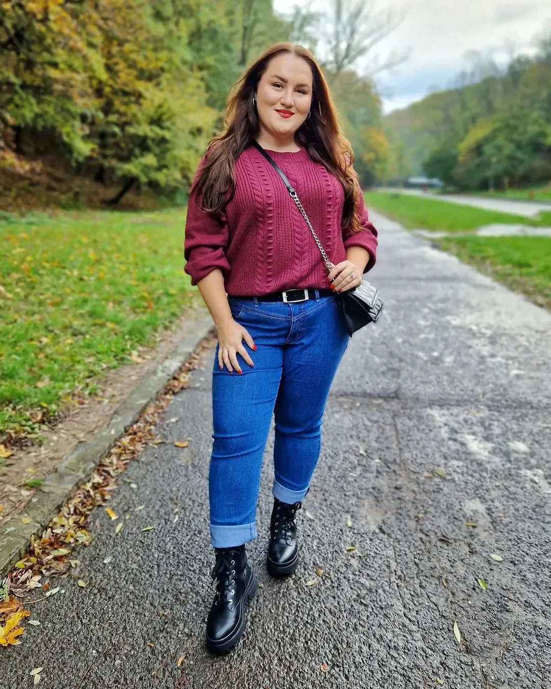 fall outfits for plus size women 2026 Classic Sweater and Jeans That Never Go Out of Style