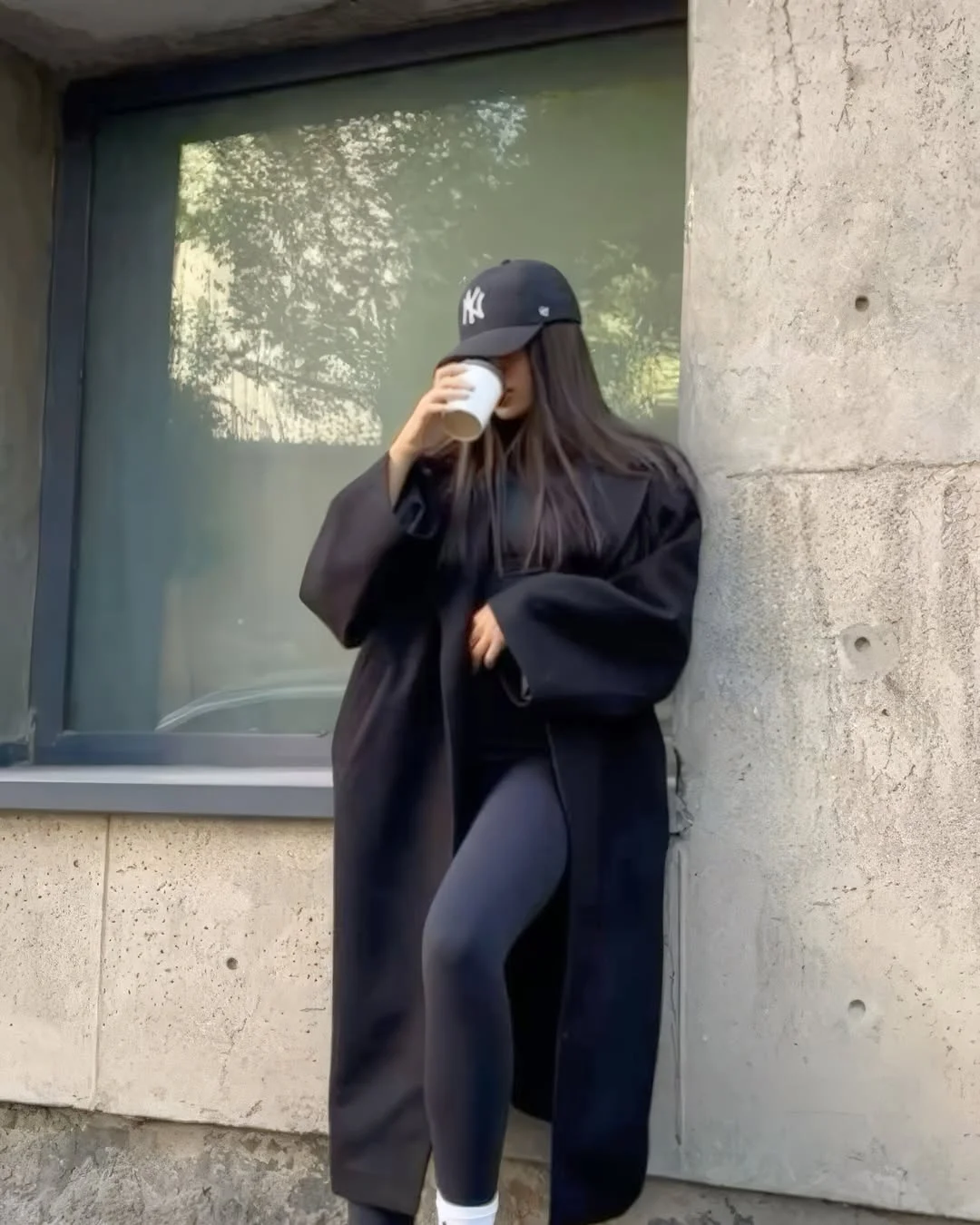 fall outfits with leggings 2026 Minimalist Street Style With an Oversized Coat