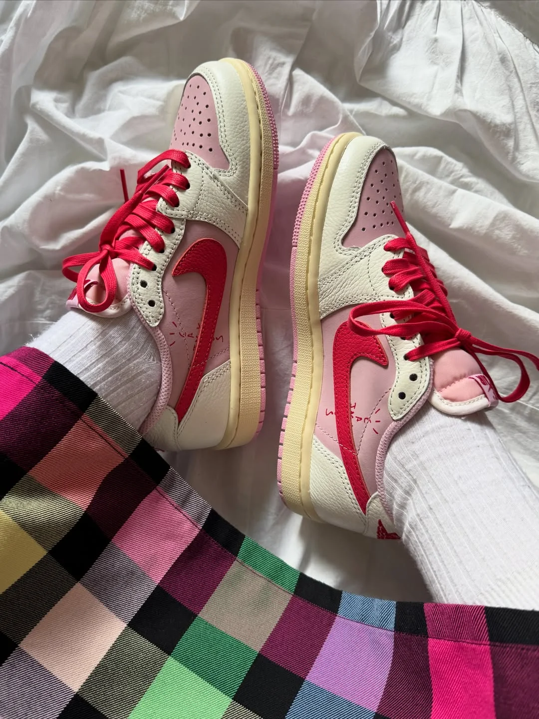 fall outfits with sneakers 2026 Bubblegum Pink Sneakers That Brighten Gray Fall Days