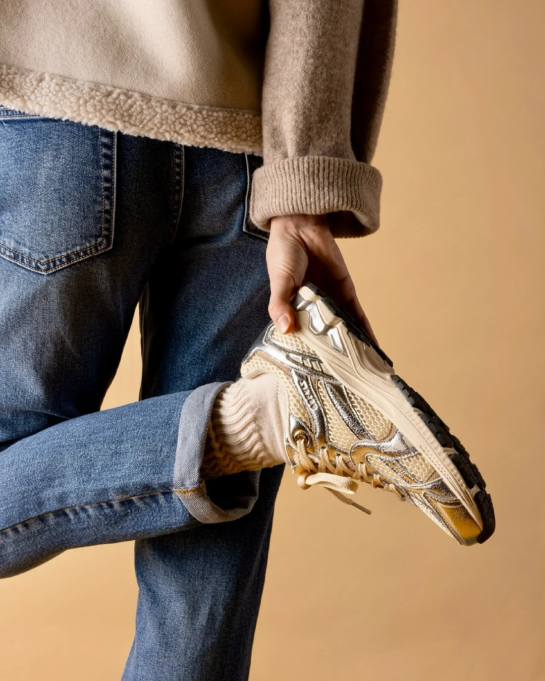 fall outfits with sneakers 2026 Golden Neutral Trainers That Elevate Cozy Layers
